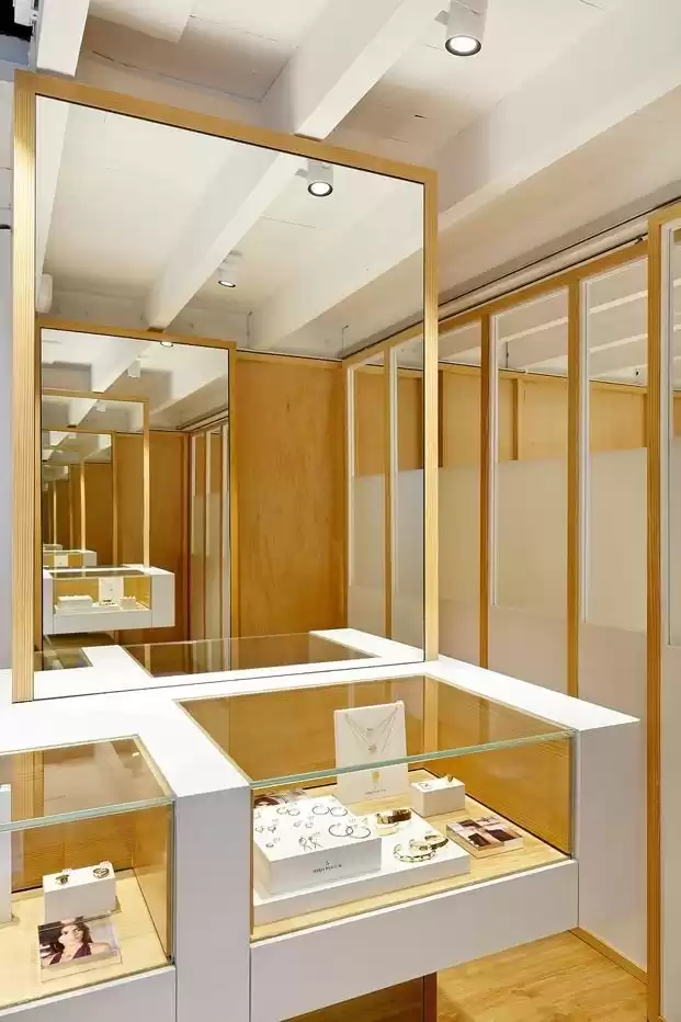 Commercial Propriété prête S / F Boutique  à vendre au Londres , Grand-Londres , Angleterre #47453 - 1  image 