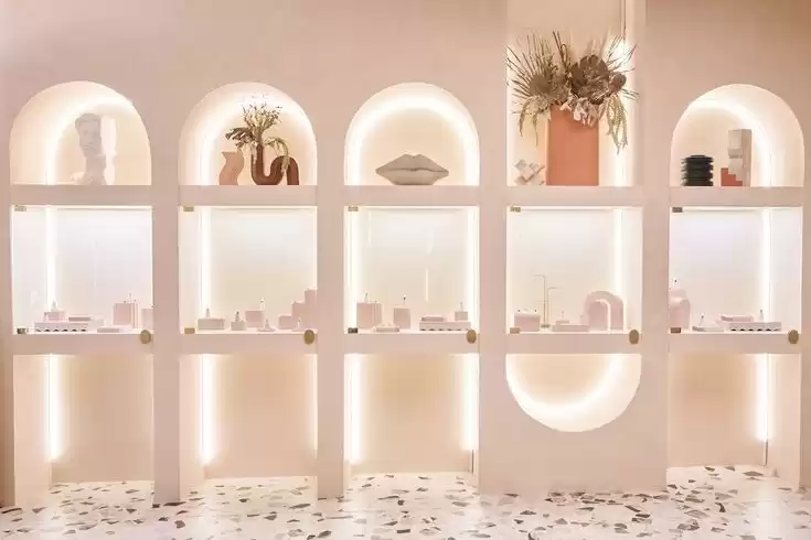 Commercial Ready Property U/F Retail  for rent in London , Greater-London , England #47541 - 1  image 