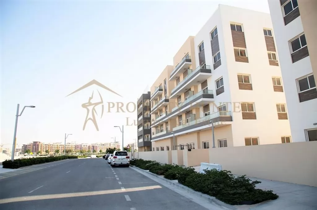 Residential Ready 2+maid Bedrooms S/F Apartment  for sale in Lusail , Doha-Qatar #47738 - 7  image 