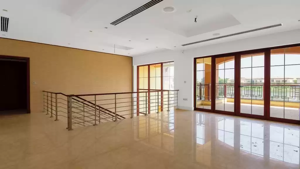 yerleşim Hazır Mülk 1+hizmetçi Yatak Odası F/F Müstakil Villa  satılık içinde Dubai #48535 - 1  image 