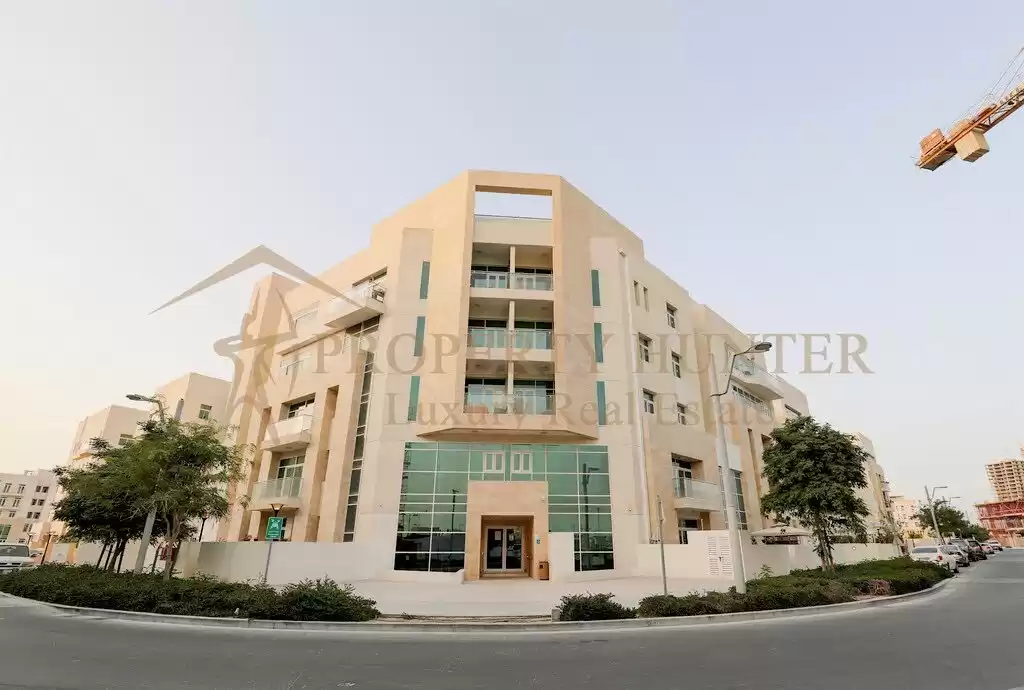 Жилой Готовая недвижимость 1 спальня С/Ж Квартира  продается в Аль-Садд , Доха #48554 - 1  image 