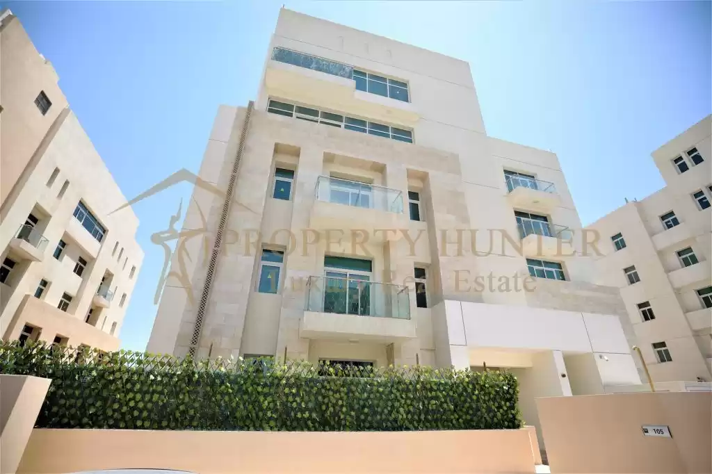 Wohn Klaar eigendom 2 Schlafzimmer S/F Wohnung  zu verkaufen in Al Sadd , Doha #48628 - 1  image 