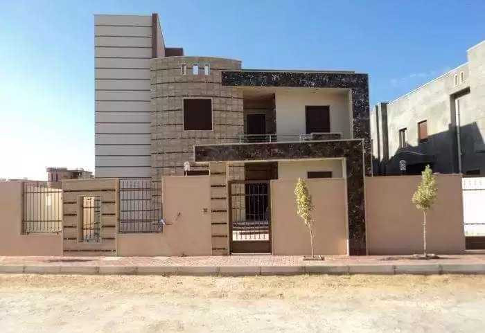 سكني عقار جاهز 4 غرف  غير مفروش دوبلكس  للبيع في محافظة بغداد #49327 - 1  صورة 
