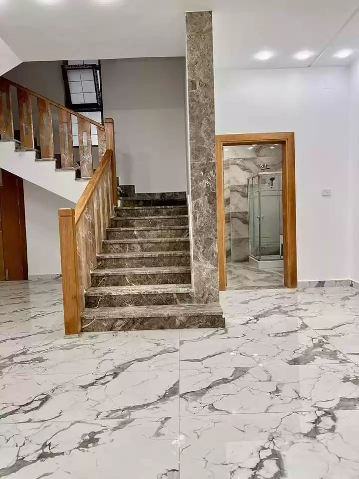 سكني عقار جاهز 5 غرف  غير مفروش دوبلكس  للبيع في محافظة بغداد #49606 - 1  صورة 