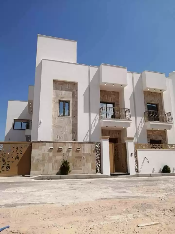 yerleşim Hazır Mülk 5 Yatak Odası S/F dubleks  satılık içinde Bağdat Valiliği #49721 - 1  image 