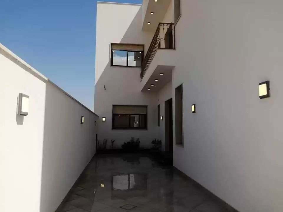 Коммерческий Готовая недвижимость Н/Ф Строительство  в аренду в Багдадская мухафаза #49730 - 1  image 