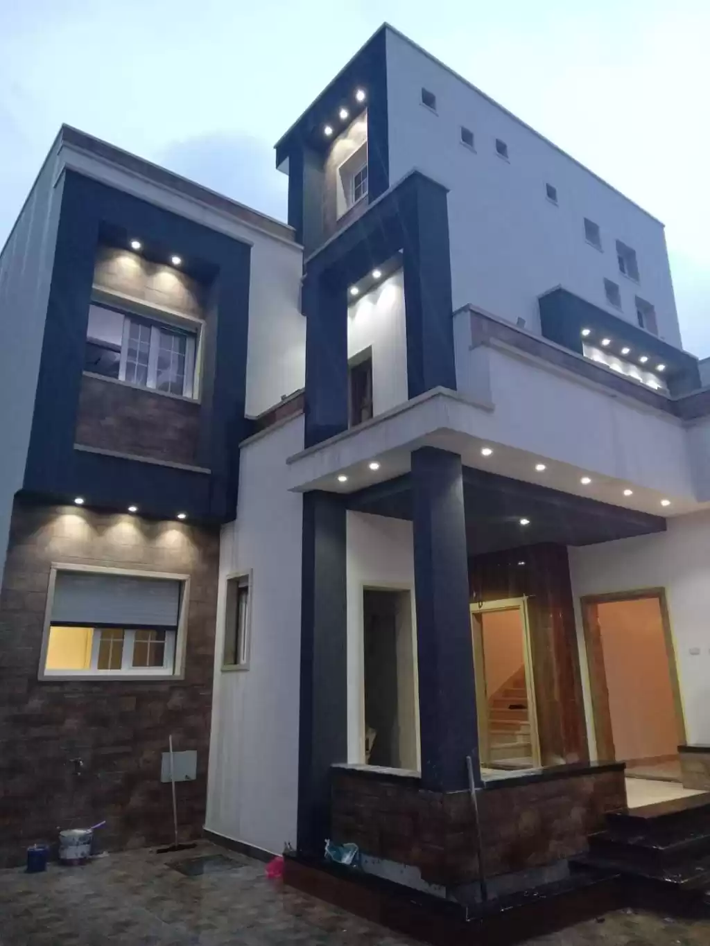 سكني عقار جاهز 7 غرف  نصف مفروش فيلا  للإيجار في محافظة بغداد #49766 - 1  صورة 