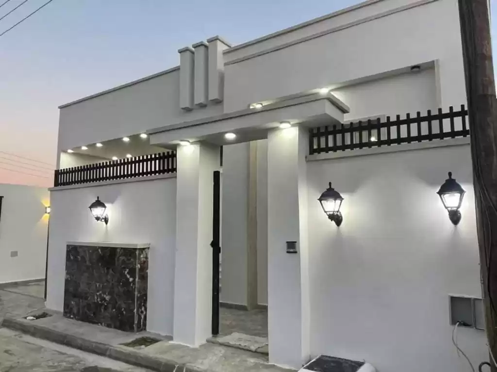 سكني عقار جاهز 5 غرف  غير مفروش دوبلكس  للبيع في محافظة بغداد #49787 - 1  صورة 