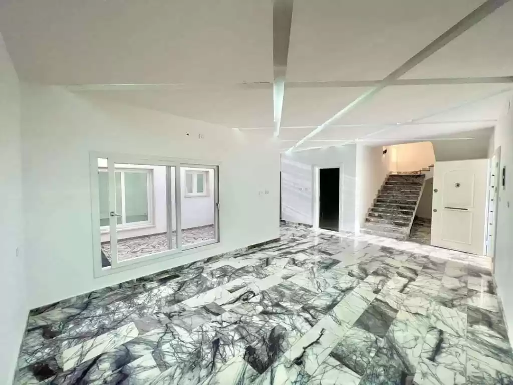 yerleşim Hazır Mülk 2 yatak odası U/F dubleks  satılık içinde Bağdat Valiliği #49803 - 1  image 