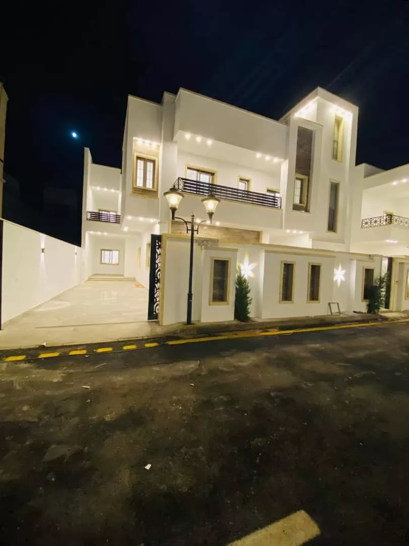 Residential Ready Property 5 Bedrooms S/F Standalone Villa  for sale in Baghdad , Baghdad-Governorate #49824 - 1  image 