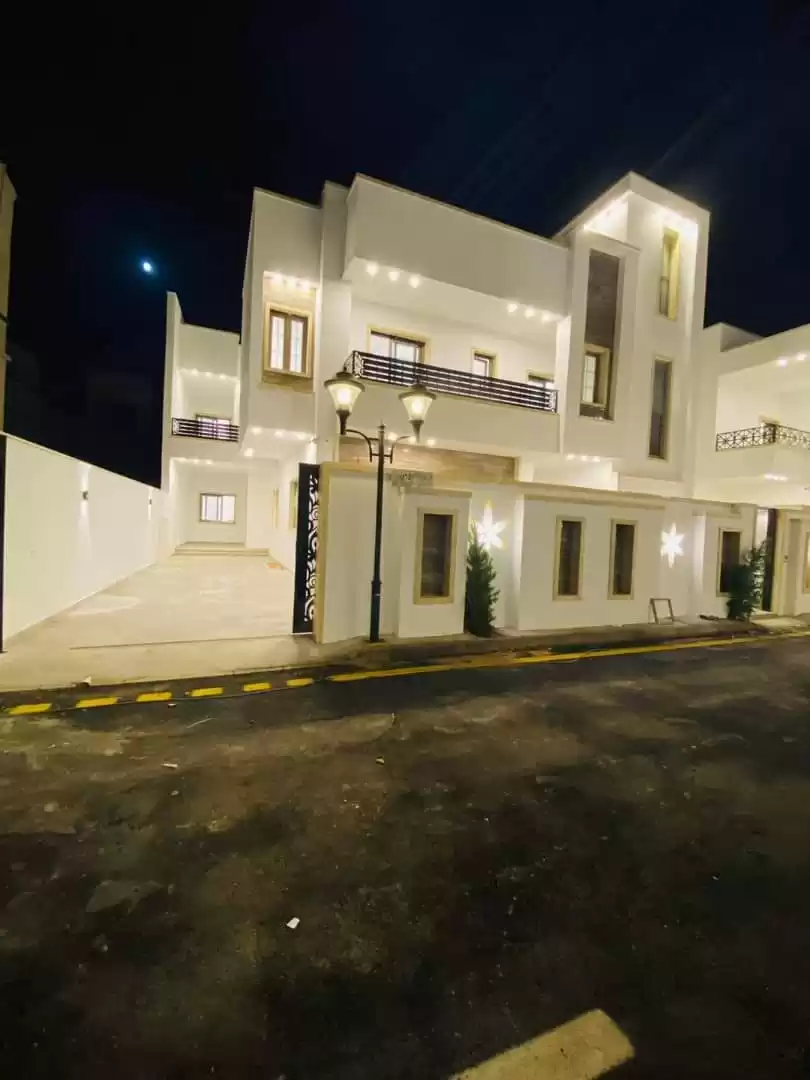 Résidentiel Propriété prête 5 chambres S / F Villa autonome  à vendre au Gouvernorat de Bagdad #49824 - 1  image 
