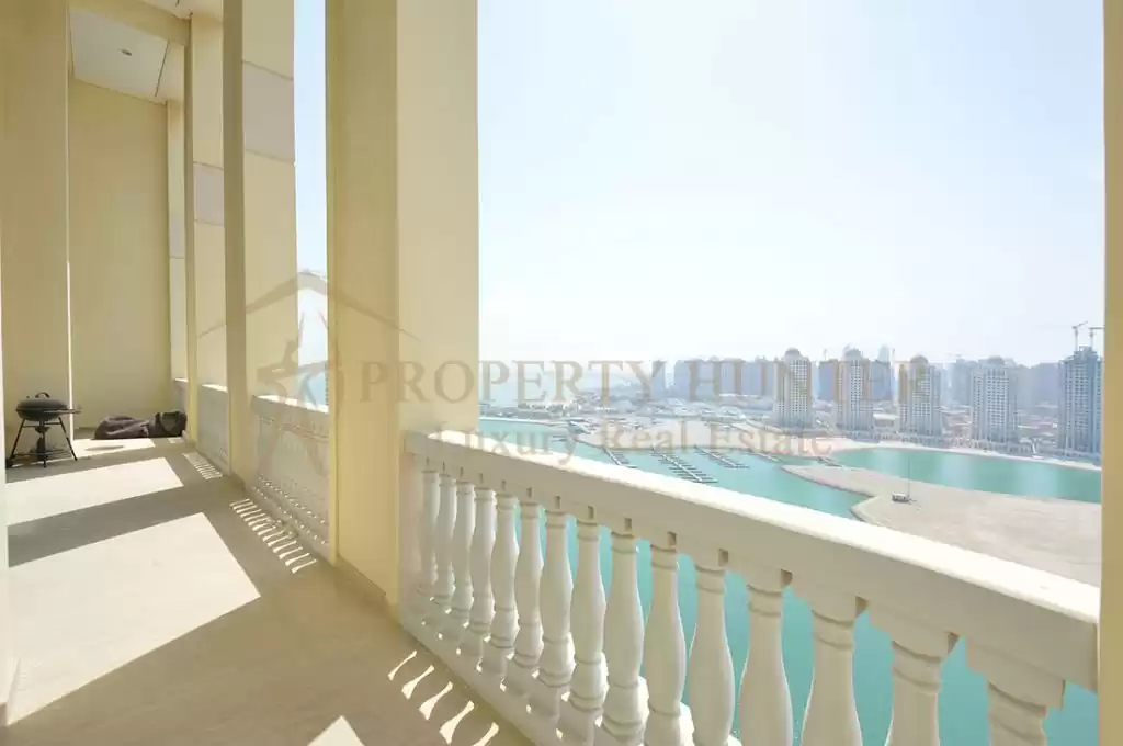 Жилой Готовая недвижимость 4+комнаты для горничных С/Ж Пентхаус  продается в Аль-Садд , Доха #49944 - 1  image 