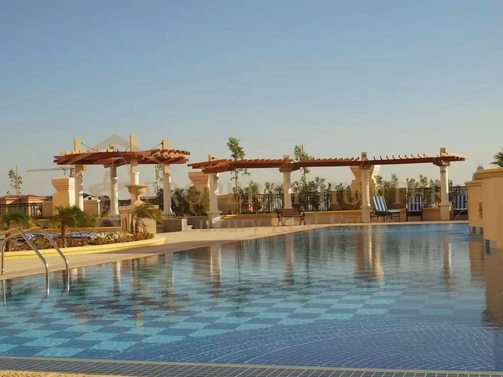 Жилой Готовая недвижимость 3+комнаты для горничных С/Ж Пентхаус  продается в Аль-Садд , Доха #50080 - 1  image 