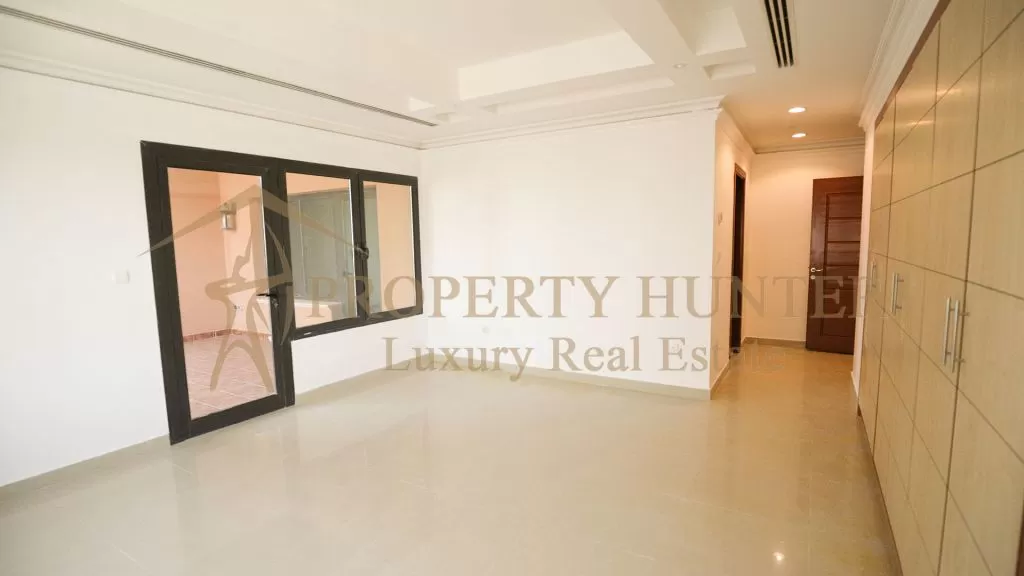 Residential Ready Property 2 Bedrooms S/F Apartment  for sale in The-Pearl-Qatar , Doha-Qatar #50084 - 8  image 