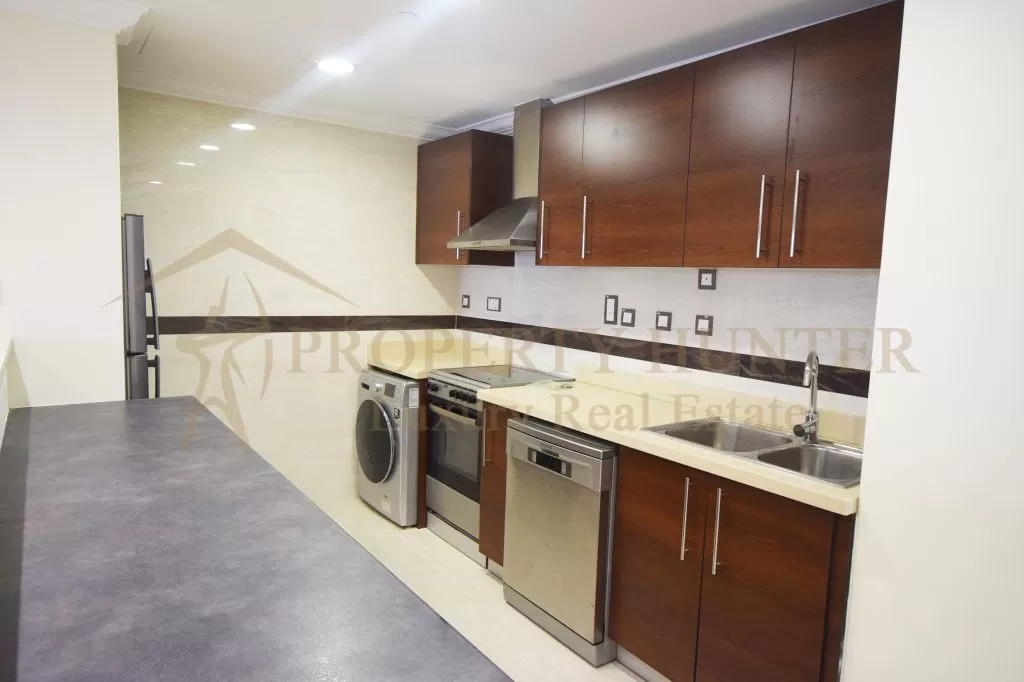 Residential Ready Property 1 Bedroom S/F Apartment  for sale in The-Pearl-Qatar , Doha-Qatar #50090 - 4  image 