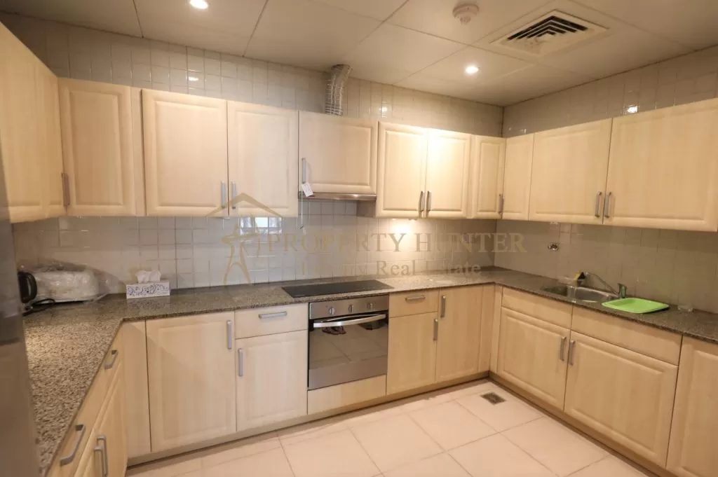 Residential Ready Property 2 Bedrooms S/F Apartment  for sale in The-Pearl-Qatar , Doha-Qatar #50091 - 5  image 