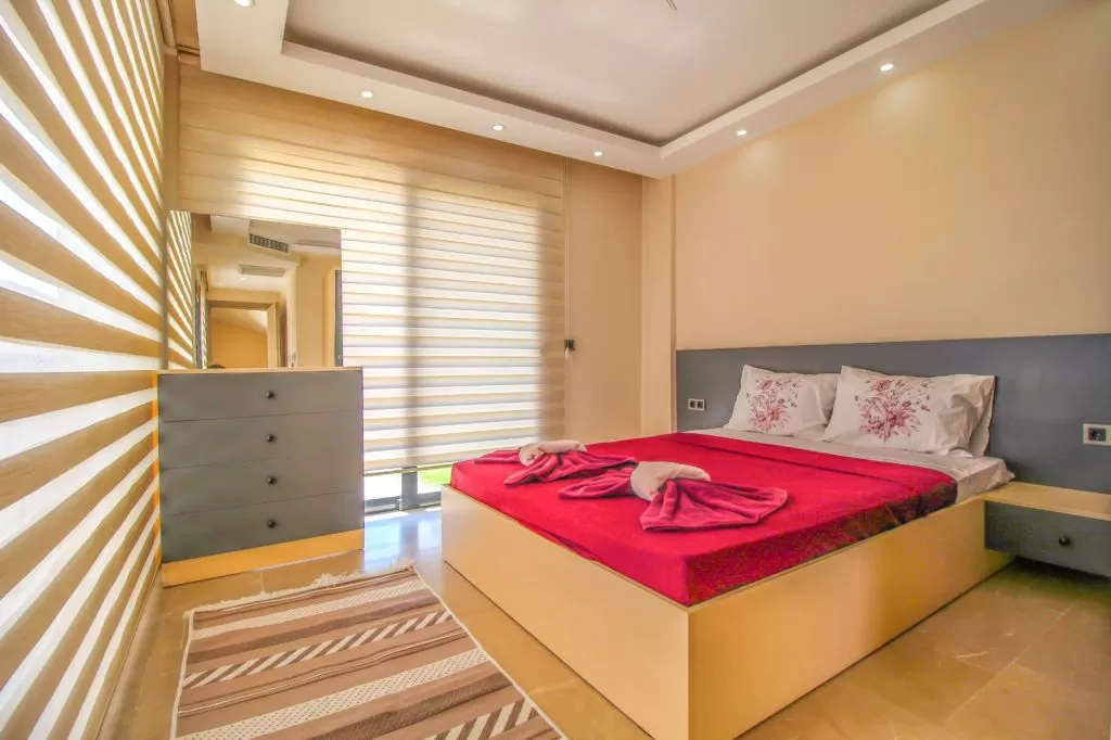 Residential Ready Property 5+maid Bedrooms F/F Duplex  for sale in Bodrum , Muğla #50098 - 1  image 