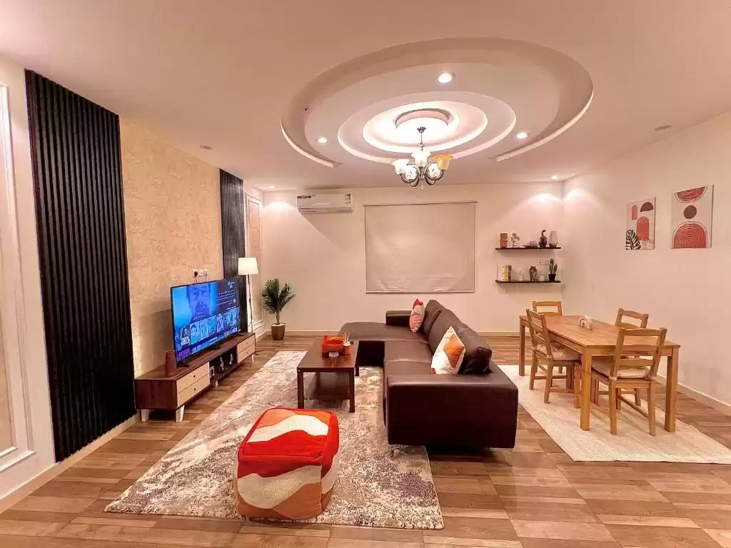 Wohn Klaar eigendom 2 Schlafzimmer S/F Wohnung  zu vermieten in Doha #50247 - 1  image 