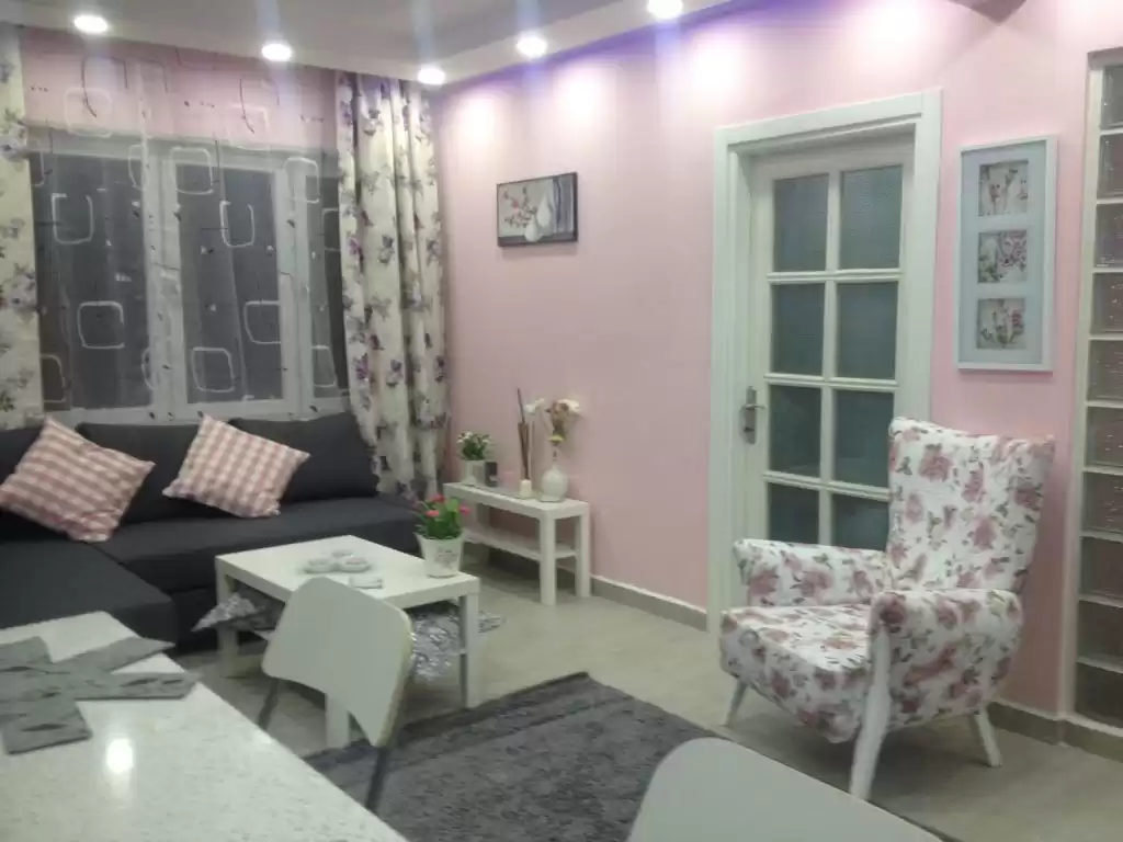 Wohn Klaar eigendom 3 Schlafzimmer U/F Wohnung  zu vermieten in Duhail , Doha #51160 - 1  image 