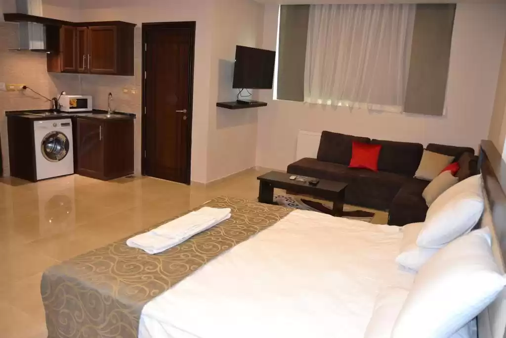 yerleşim Hazır Mülk 2 yatak odası S/F Apartman  kiralık içinde Wadi Al Yelken , Doha #51176 - 1  image 