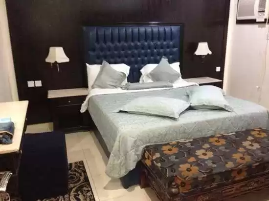 Жилой Готовая недвижимость 2 спальни С/Ж Квартира  в аренду в Вади Аль Саил , Доха #51229 - 1  image 