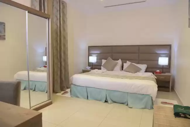 Residential Ready Property 2 Bedrooms U/F Apartment  for rent in Al Bidda , Doha #51240 - 1  image 