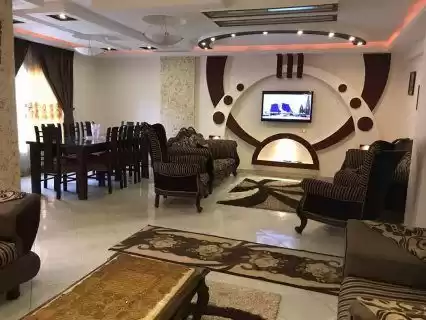 Жилой Готовая недвижимость 2 спальни Н/Ф Квартира  продается в Аль-Садд , Доха #51412 - 1  image 