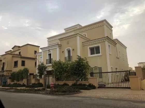 Residential Ready Property 4 Bedrooms U/F Standalone Villa  for rent in Lusail , Al Daayen #51593 - 1  image 