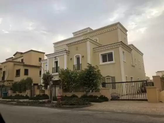 Résidentiel Propriété prête 4 chambres U / f Villa autonome  a louer au Lusail , Doha #51593 - 1  image 