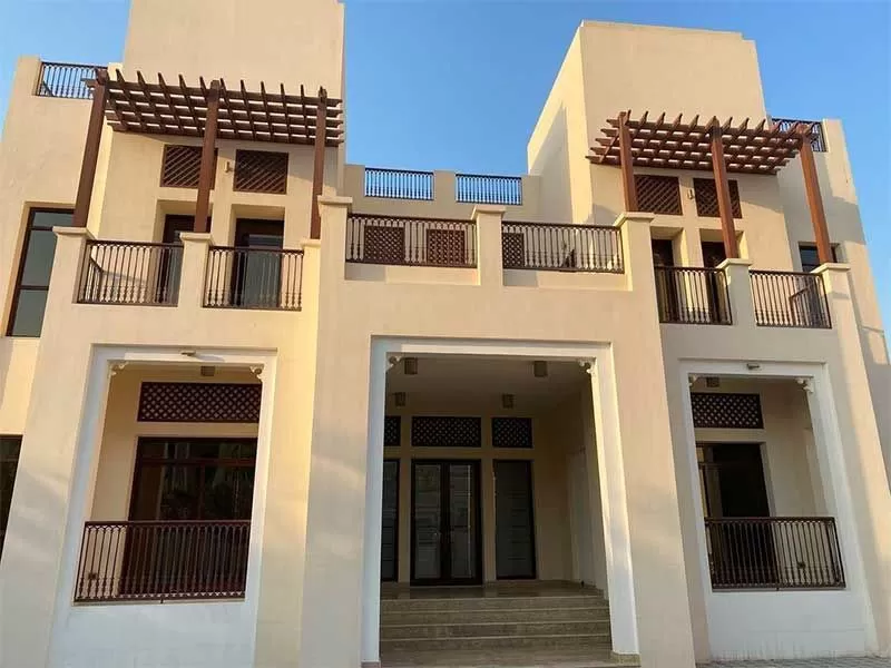 Residential Ready Property 4 Bedrooms F/F Villa in Compound  for rent in ABAL ALI INDUSTRIAL SECOND , Dubai #51700 - 1  image 