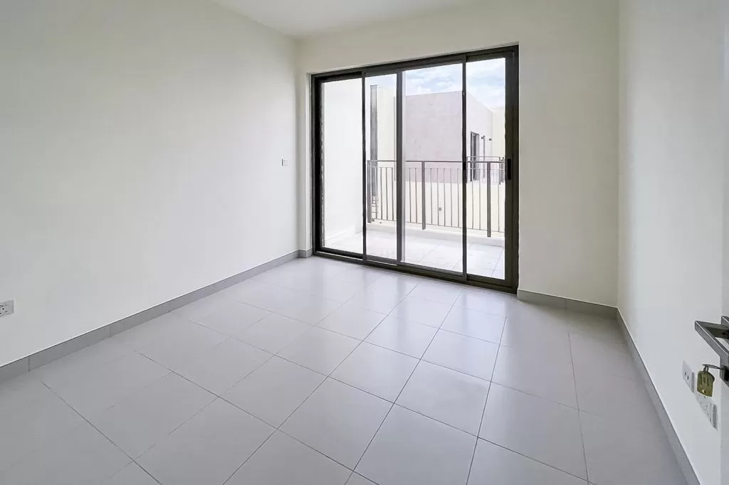 Wohn Klaar eigendom 2 Schlafzimmer U/F Wohnung  zu vermieten in Dubai #51708 - 1  image 