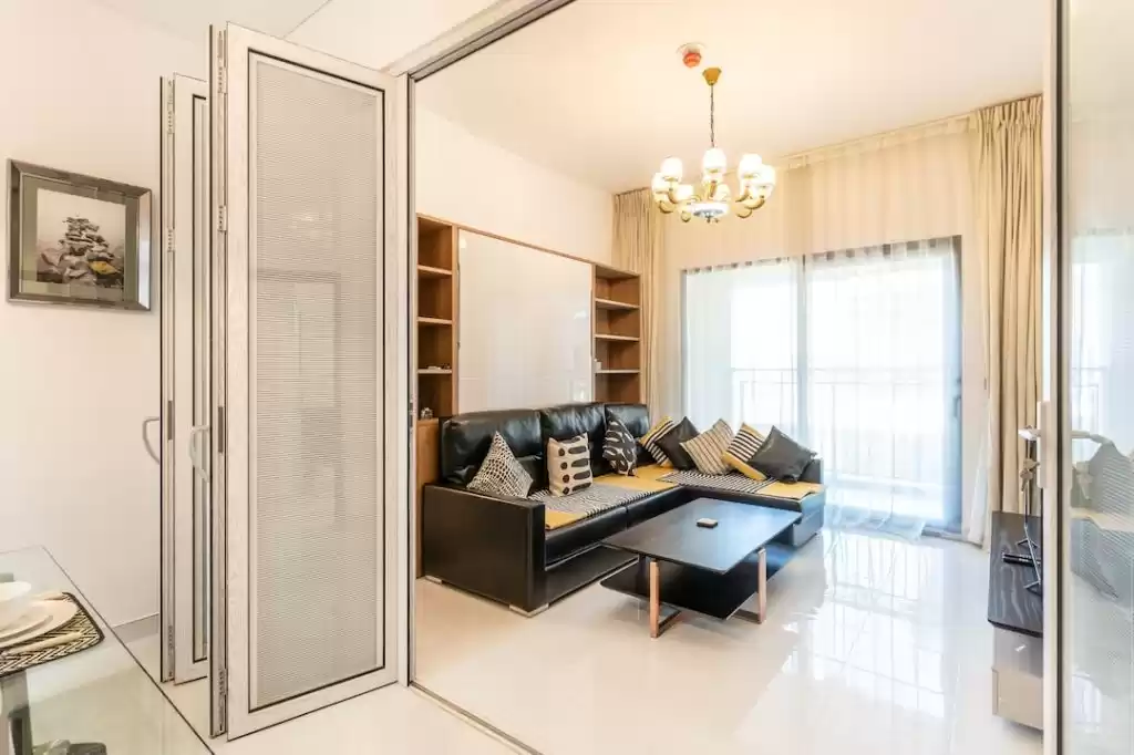 Residential Ready Property 2 Bedrooms F/F Apartment  for rent in Bur Dubai , Dubai #51725 - 1  image 