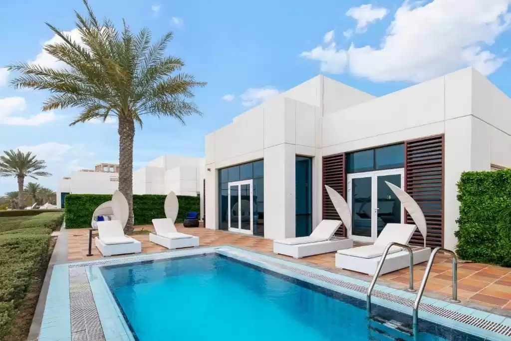 Résidentiel Propriété prête 4 chambres F / F Villa autonome  a louer au Bur Dubaï , Dubai #51736 - 1  image 
