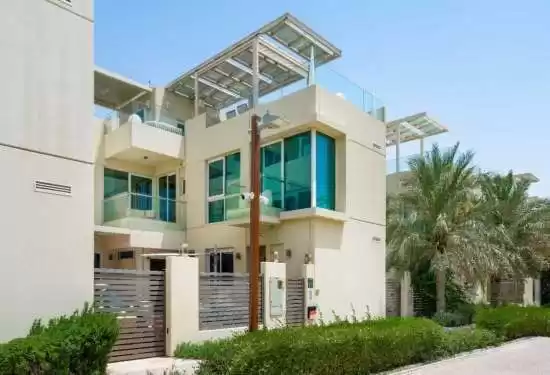 Residential Ready Property 4 Bedrooms F/F Standalone Villa  for rent in Sharjah #52083 - 1  image 