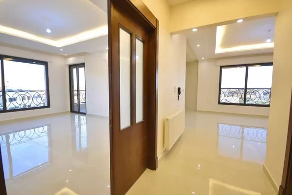 Wohn Klaar eigendom 2 + Magd Schlafzimmer U/F Alleinstehende Villa  zu verkaufen in Abu Dhabi #52171 - 1  image 