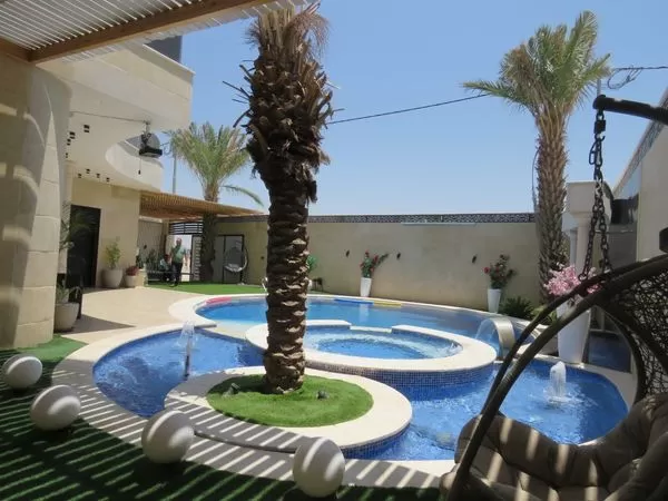 Wohn Klaar eigendom 5 Schlafzimmer U/F Alleinstehende Villa  zu verkaufen in Abu Dhabi #52179 - 1  image 
