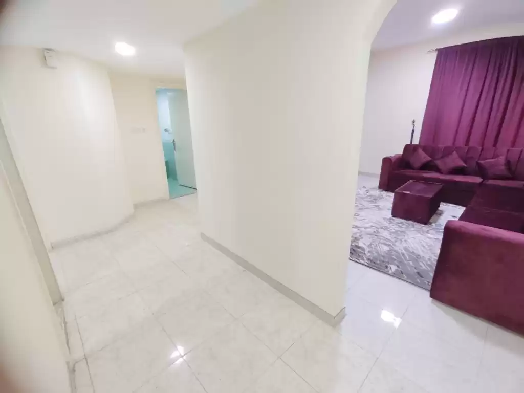 Residential Ready Property 3 Bedrooms U/F Apartment  for rent in Abu Dhabi #52208 - 1  image 