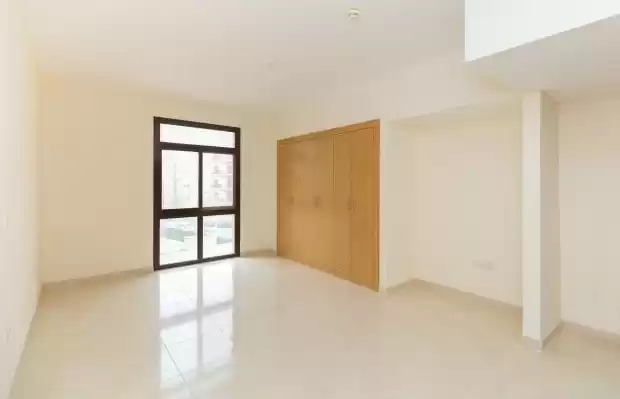 Résidentiel Propriété prête Studio S / F Appartement  a louer au Al-Sadd , Doha #7961 - 1  image 