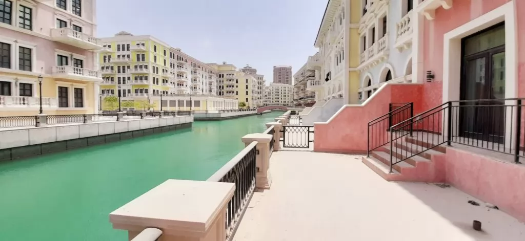 Жилой Готовая недвижимость 3 спальни С/Ж Таунхаус  в аренду в Аль-Садд , Доха #7974 - 1  image 