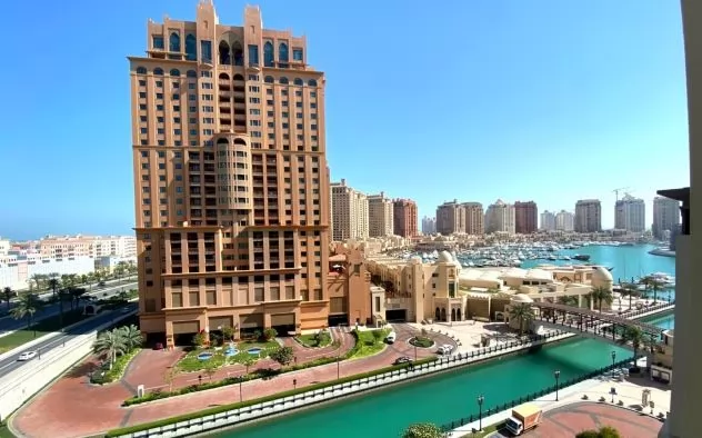 yerleşim Hazır Mülk 2 yatak odası S/F Apartman  kiralık içinde Al Sadd , Doha #8041 - 1  image 
