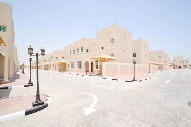Residential Ready Property 5 Bedrooms U/F Apartment  for rent in Al Sadd , Doha #8063 - 1  image 