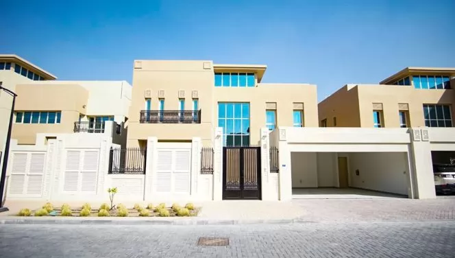 Жилой Готовая недвижимость 4 спальни С/Ж Вилла в комплексе  в аренду в Аль-Садд , Доха #8076 - 1  image 