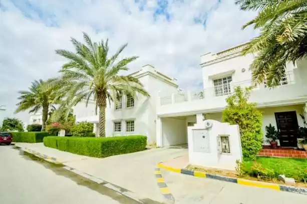Residencial Listo Propiedad 3 dormitorios S / F Villa en Compound  alquiler en al-sad , Doha #8087 - 1  image 