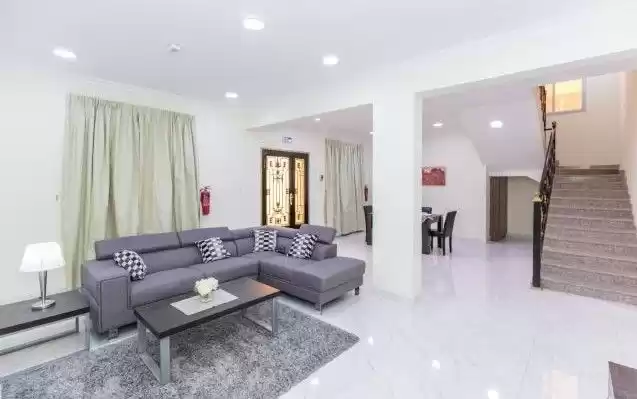 سكني عقار جاهز 5 غرف  مفروش شقة  للإيجار في الدوحة #8123 - 1  صورة 