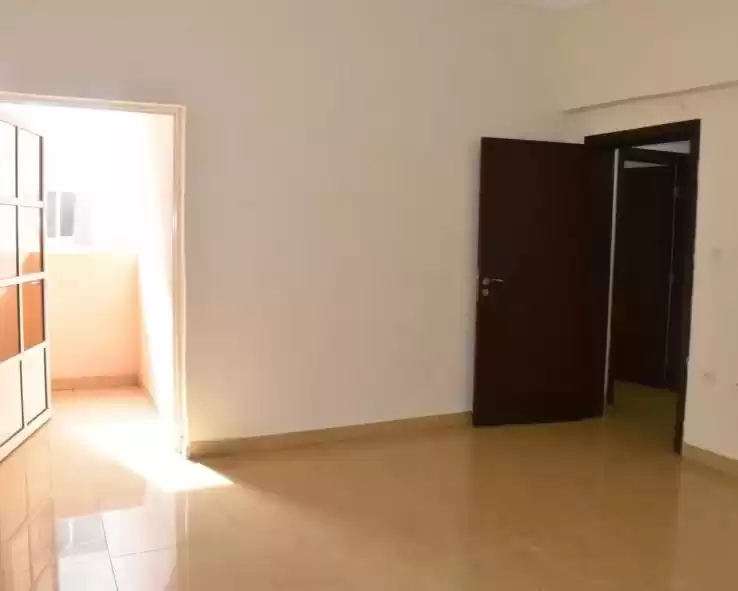 Residential Ready Property 2 Bedrooms U/F Apartment  for rent in Al Sadd , Doha #8300 - 1  image 