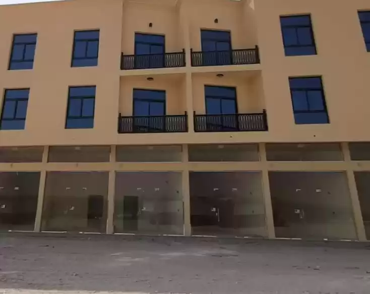 Residential Ready Property 2 Bedrooms U/F Apartment  for rent in Al Sadd , Doha #8301 - 1  image 
