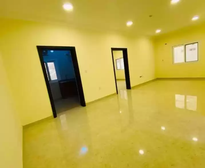 Residential Ready Property 2 Bedrooms U/F Apartment  for rent in Al Sadd , Doha #8303 - 1  image 