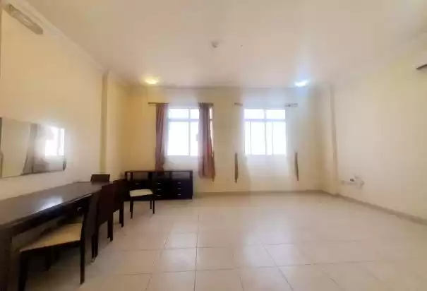 Residential Ready Property 3 Bedrooms S/F Apartment  for rent in Al Sadd , Doha #8404 - 1  image 