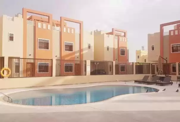 Residential Ready Property 4+maid Bedrooms S/F Villa in Compound  for rent in Al Sadd , Doha #8413 - 1  image 