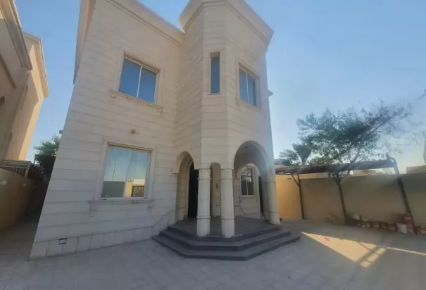 Residential Ready Property 6+maid Bedrooms U/F Standalone Villa  for rent in Al Sadd , Doha #8420 - 1  image 